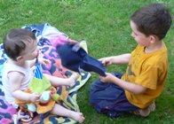 Dave spielt mit Lenja